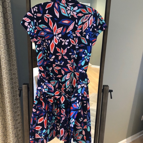 DVF Navy Patterned Button Down Dress with Belt - Picture 4 of 4